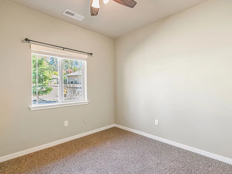 Pheasant Ridge Commons — Photo 10