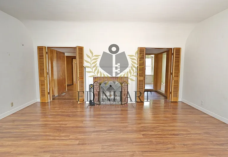 145 E University Ave — Photo 9