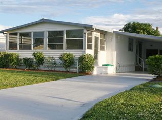 7085 SE Bluebird Cir, Hobe Sound, FL 33455