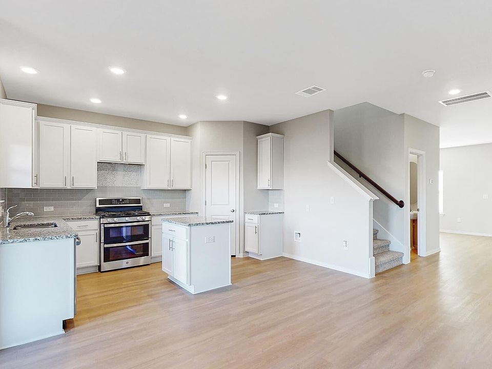 1st image of 17212 Crowndale Dr