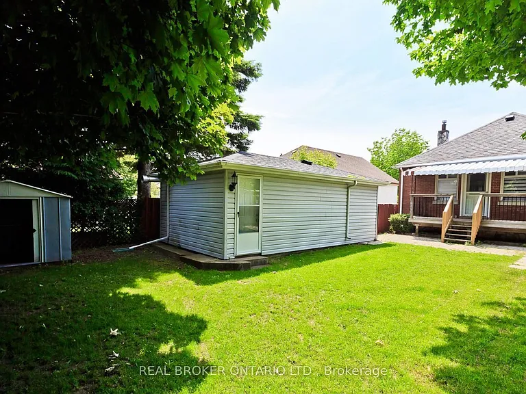 147 Lasalle Ave #UPPER — Photo 11