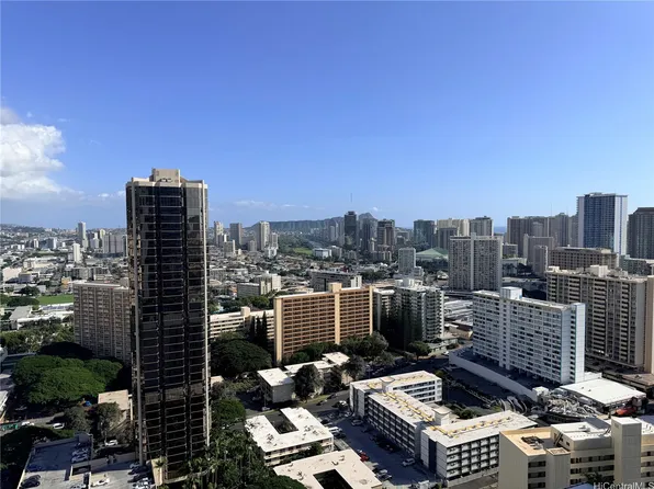 1515 Liona St #3207, Honolulu, HI 96814