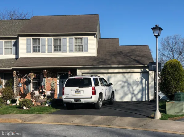 49 Clover Ct, Ephrata, PA 17522