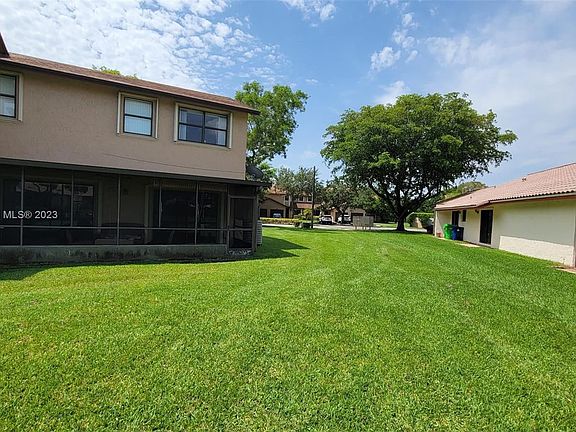 4th image of 231 Lakeside Cir #231