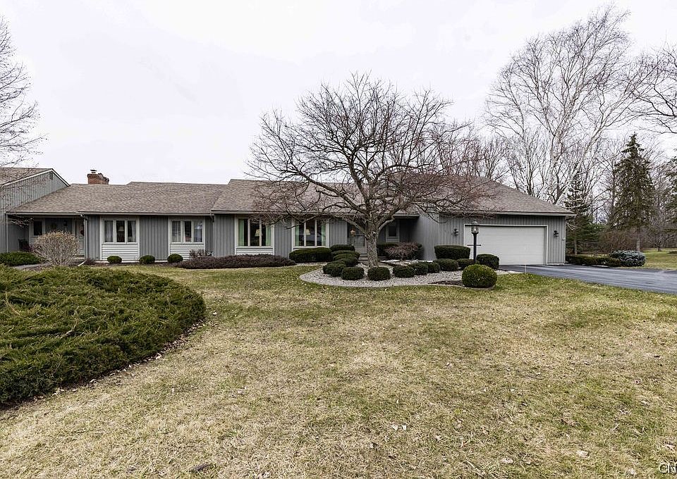 1st image of 115 Spyglass Ln