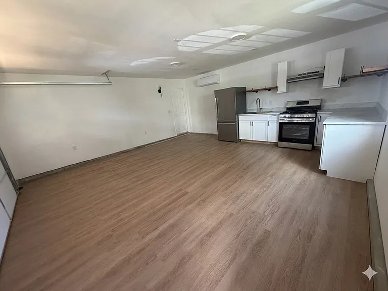 1371 Phillips St #2B — Photo 7