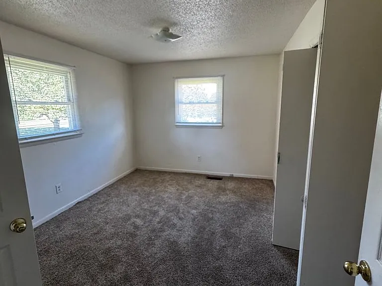 585 Winter Park Dr — Photo 11