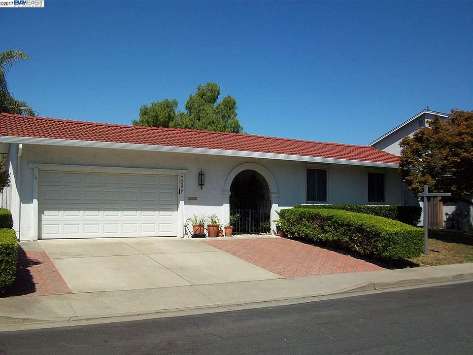 1st image of 44577 Camellia Dr