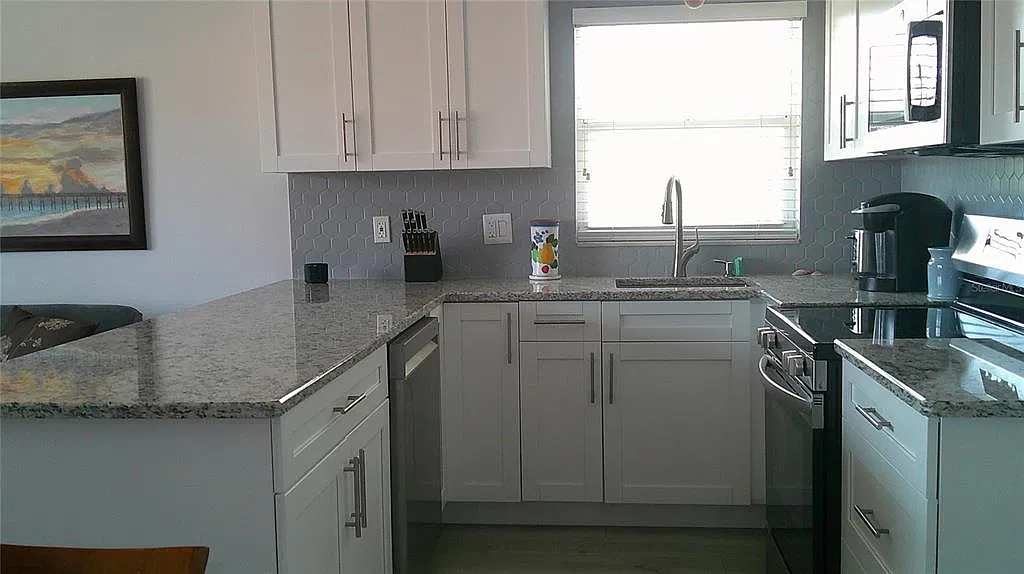 1 bed, 1.0 bath, 560 sqft, $1,600 — Photo 3