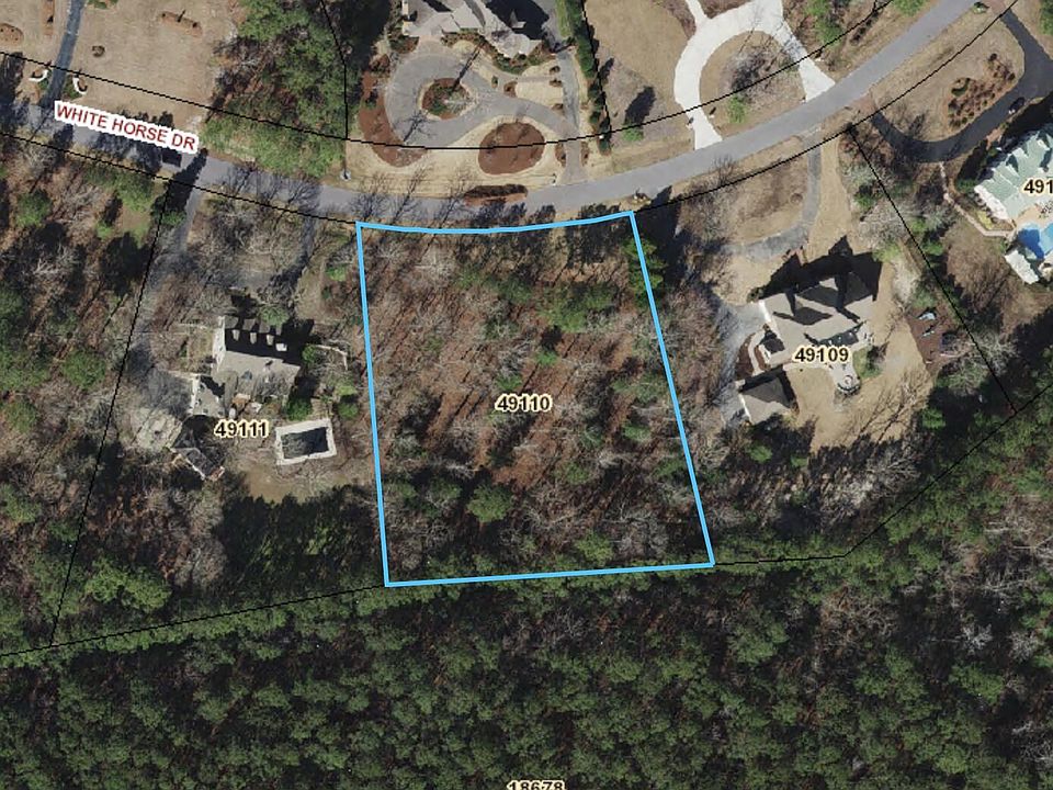 2nd image of 910 White Horse Drive