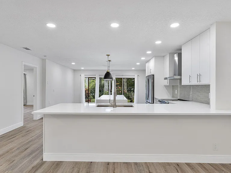 9180 Pine Springs Dr — Photo 8