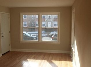 4922 Hull St APT 1W, Skokie, IL 60077