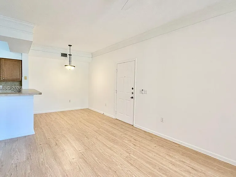 1206 Myrtlewood Cir E #1206 — Photo 7