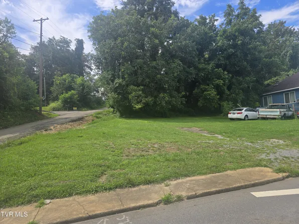 N Irish St, Greeneville, TN 37743