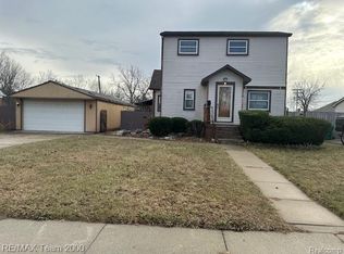 29155 John Hauk St, Garden City, MI 48135