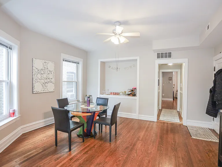 1315 W Eddy St #3 — Photo 8