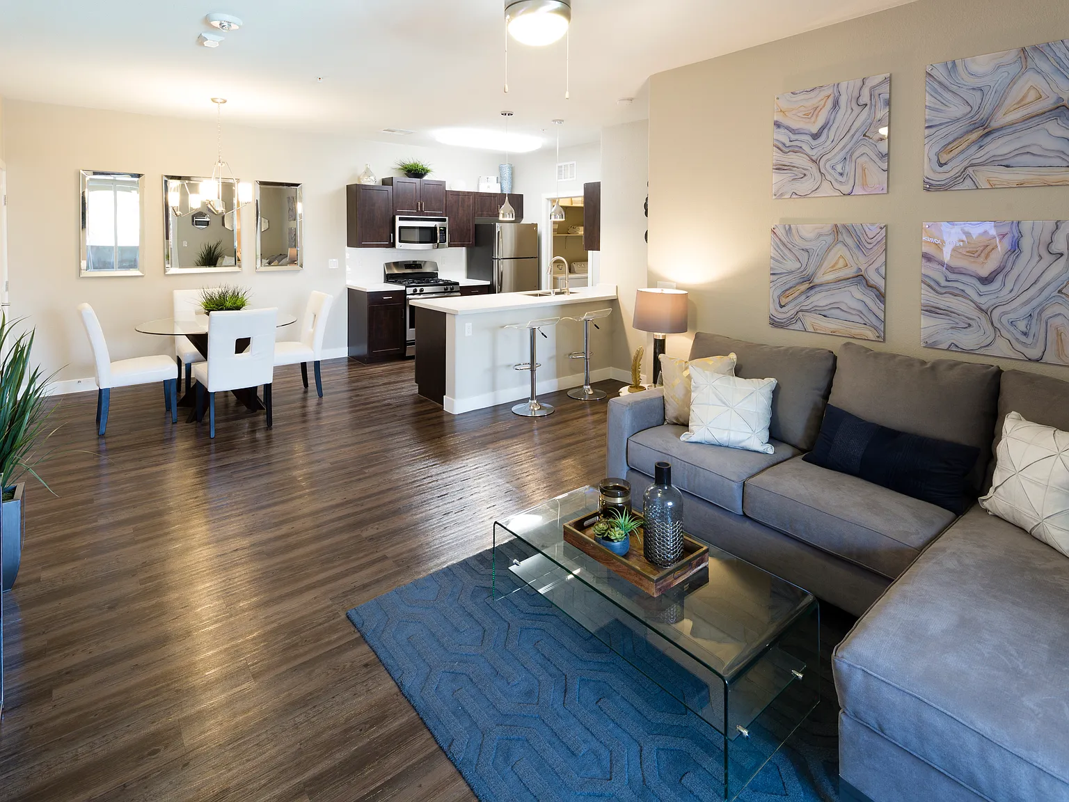 La Vie Apartments — Photo 3