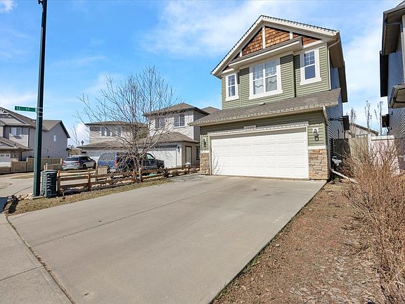 56-1226 37 Ave NW Outside-11_04222025