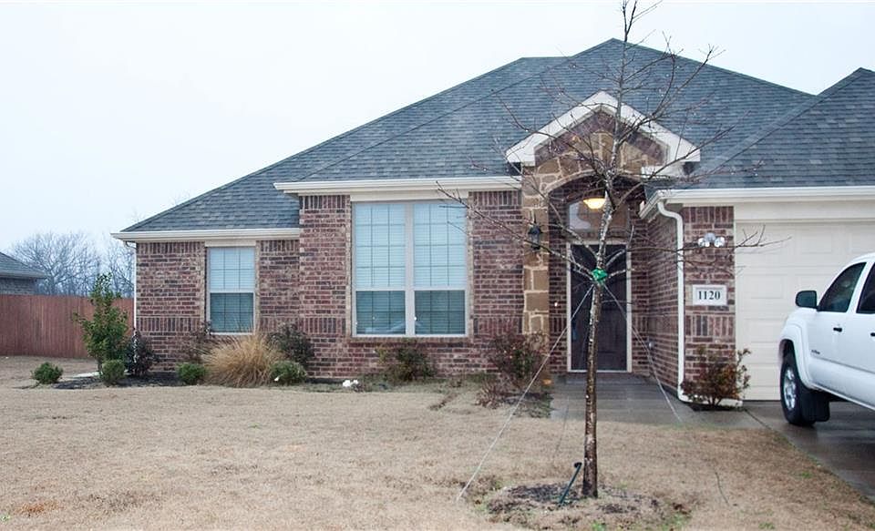 1st image of 1120 Colony Dr
