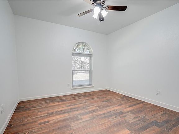 5th image of 1404 Wind Cave Cir