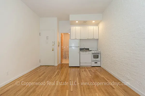 Rented by Copperwood Real Estate | media 4