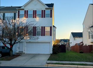 2456 Rolling Plains Dr, Herndon, VA 20171