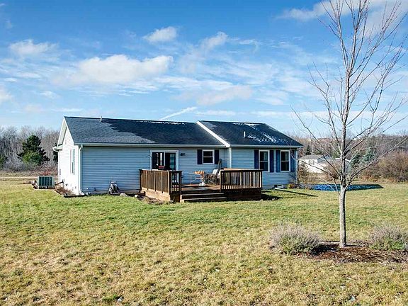 3rd image of 891 Denie Ln