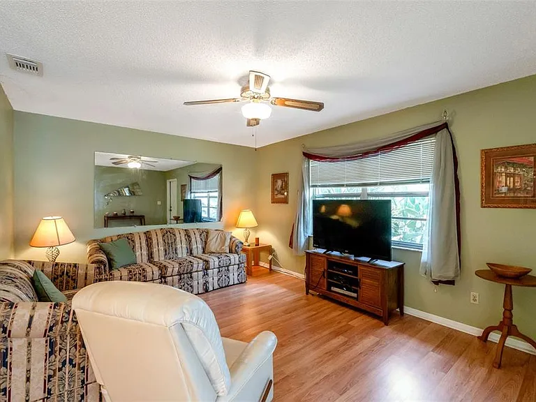 1814 Foxhunt Dr #A — Photo 5