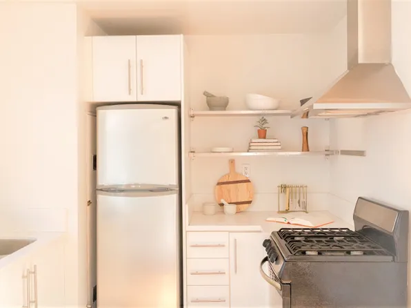 2117 W Clinton St #206, Los Angeles, CA 90026