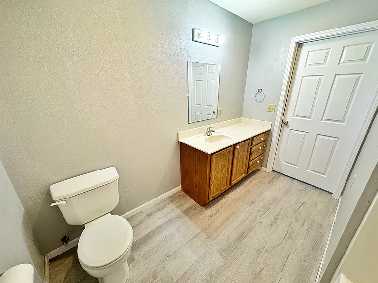720 E Culton St #A — Photo 8