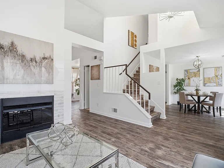 263 Sandstone Dr — Photo 5