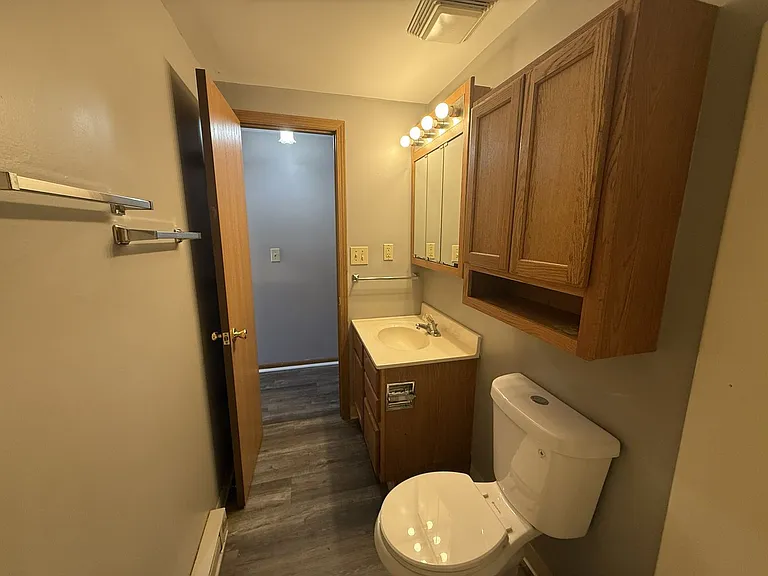 408 S Walnut St #2 — Photo 6