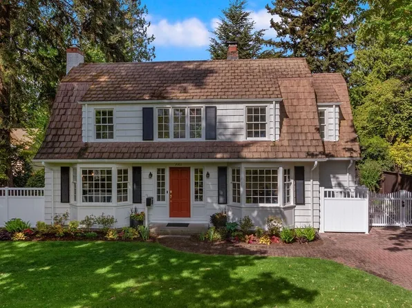 7511 Seward Park Avenue S, Seattle, WA 98118