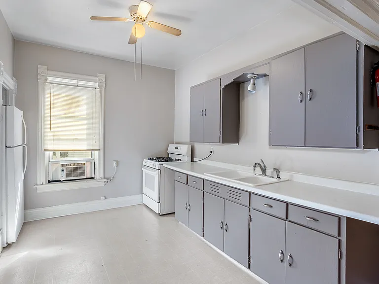 1303 Waugoo Ave #UPPER — Photo 8