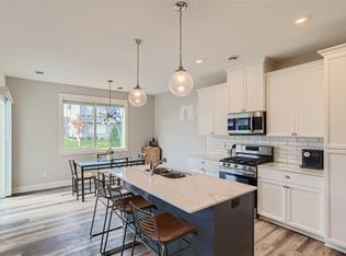 1729 Southpoint Ln, Hudson, WI 54016