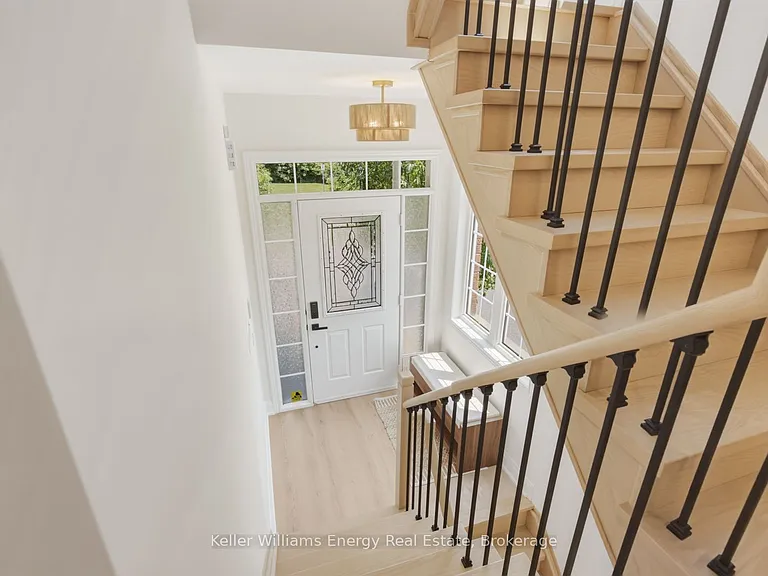 18 Boone Ln — Photo 3