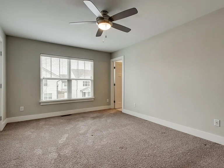 5715 California Ave — Photo 15