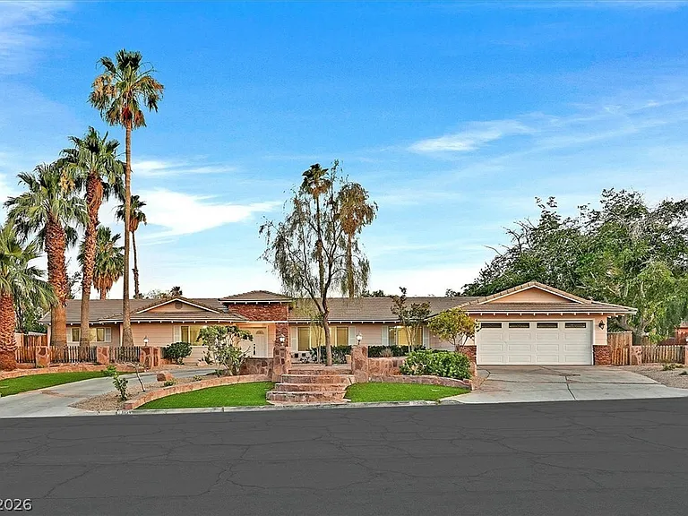 3645 Forestcrest Dr — Photo 1