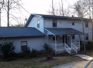198 Arnold Cir, Jacksboro, TN 37757