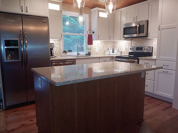 4th image of 3 Wildwood Ln