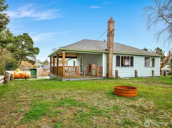 1207 229th Place, Ocean Park, WA 98640