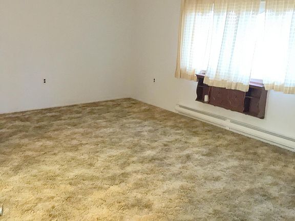 4th image of 8 Verbina Court #B