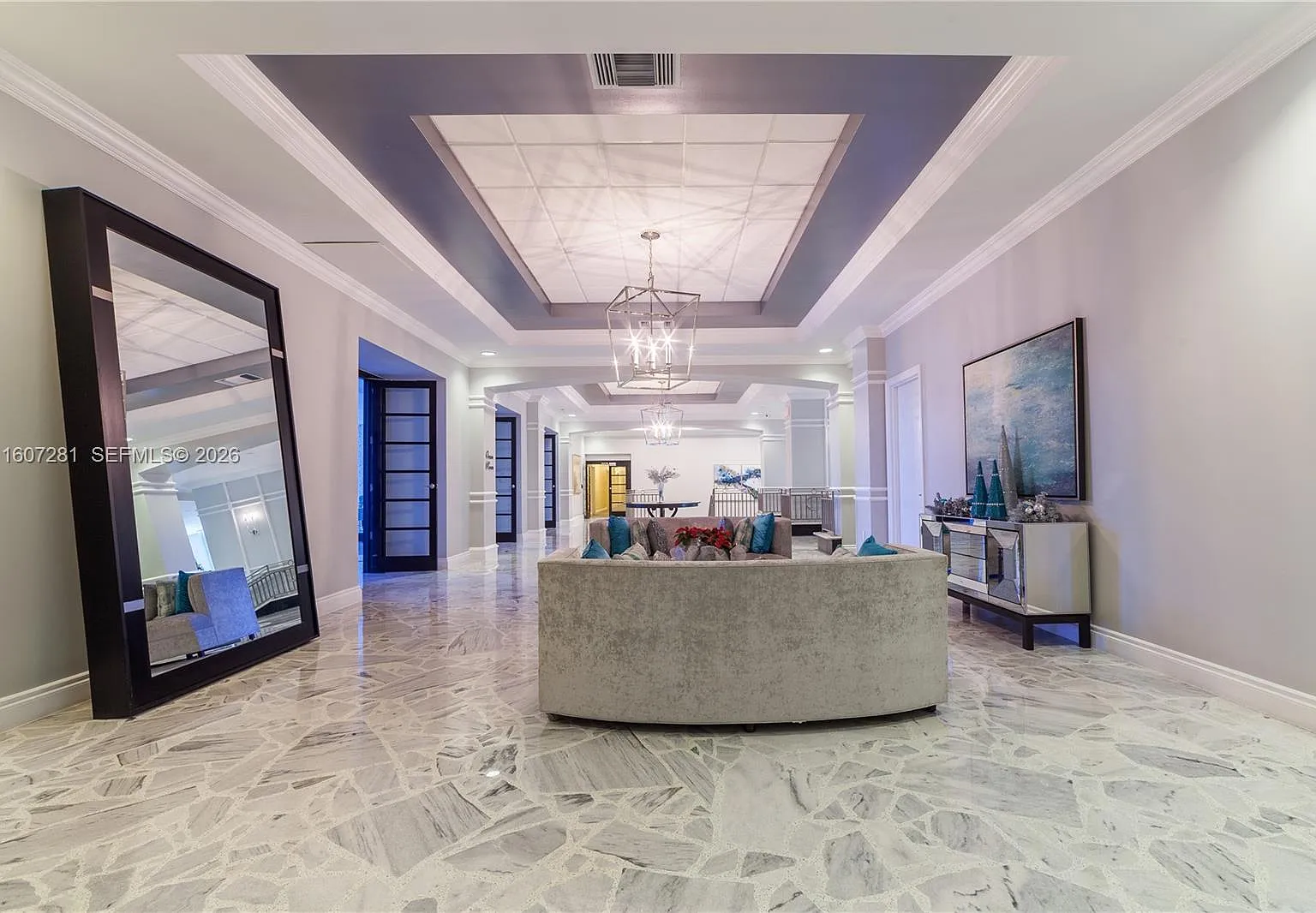 Wave Condo — Photo 1
