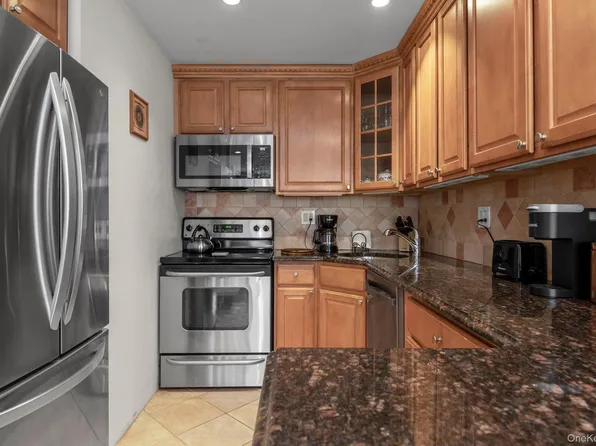 162-11 9th Avenue #2D, Beechhurst, NY 11357