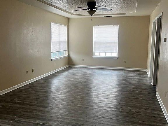 3rd image of 1007 Wallace St