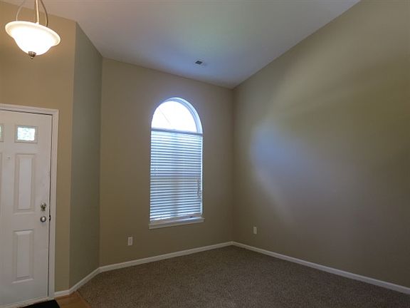 2nd image of 3651 Catalpa Ave