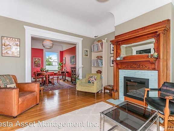 3rd image of 422 Missouri St