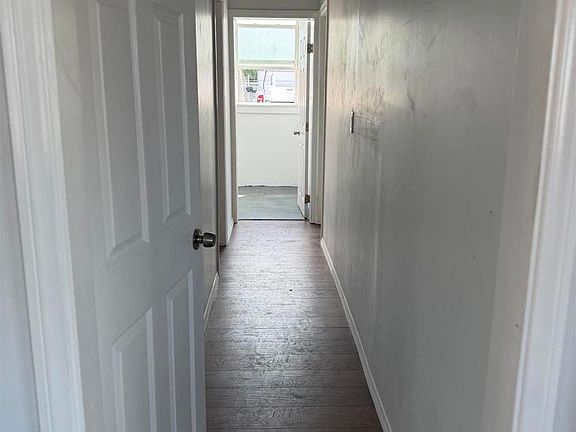 5th image of 232 E Fredricks St