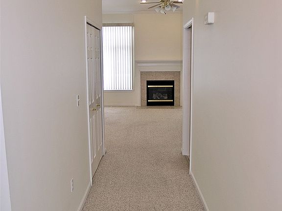 4th image of 4453 Maple Creek Dr