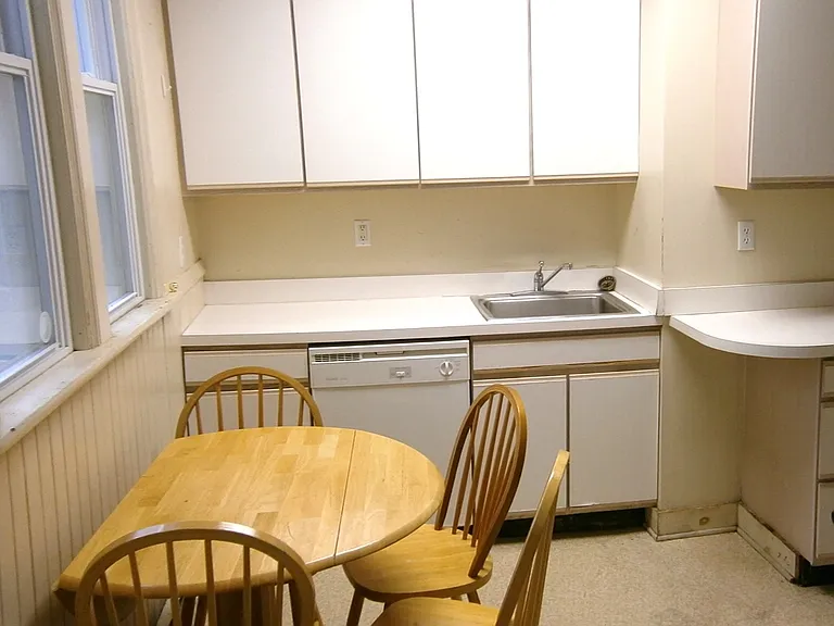 125 Highland Pl #2 — Photo 10